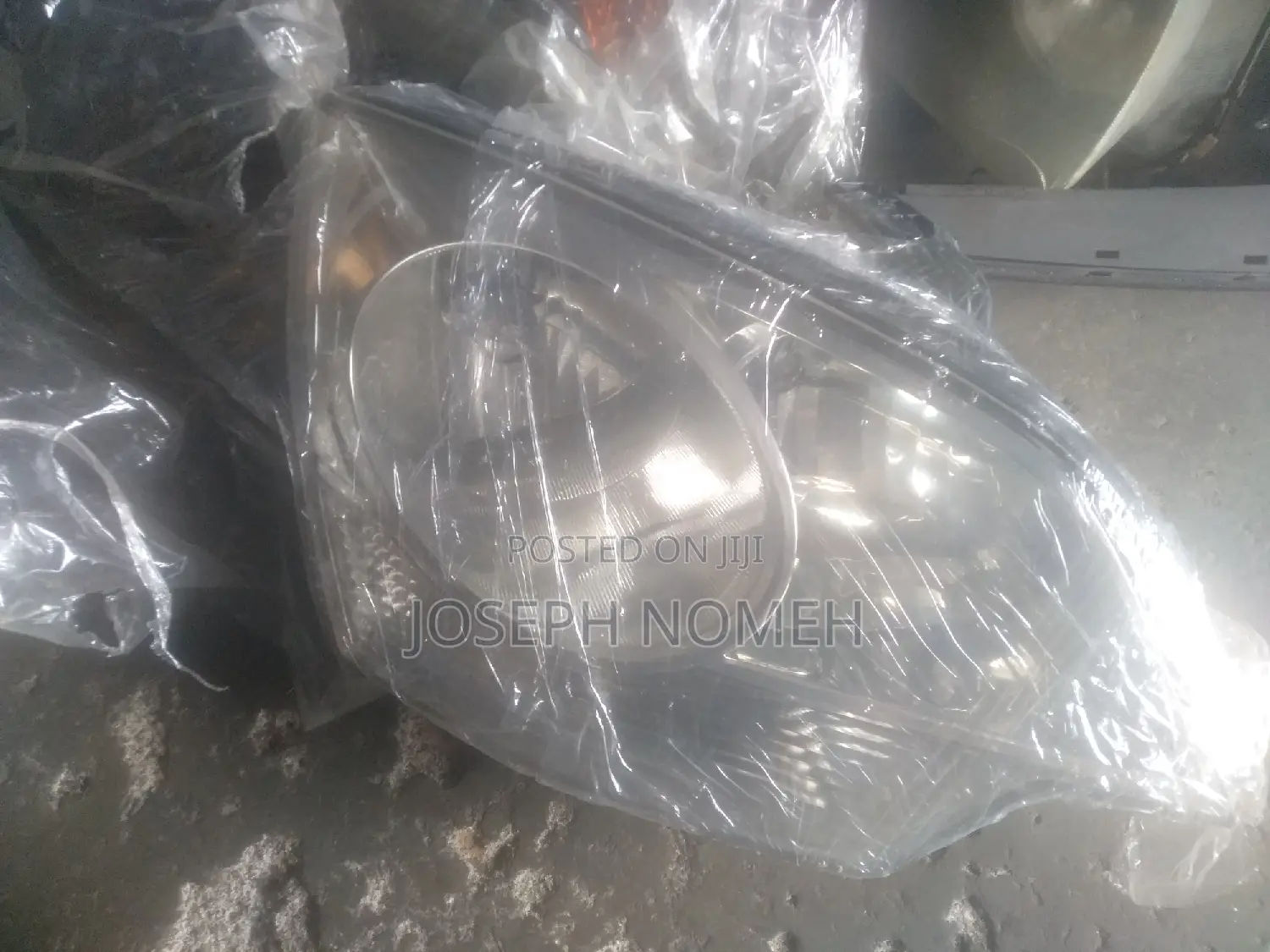 Saturn Vue Headlight