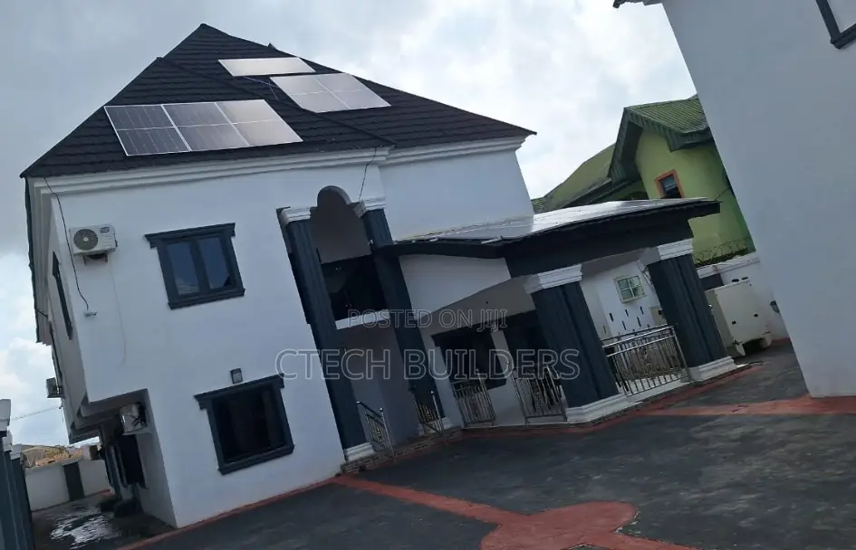 Furnished 7bdrm Apartment in Benin City for sale