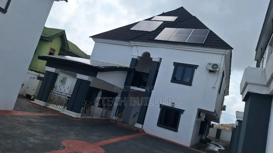Furnished 7bdrm Apartment in Benin City for sale