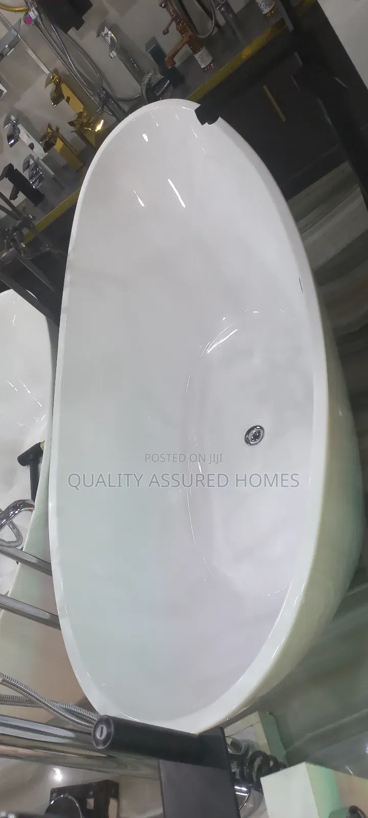 Executive 6ft Oval Bathhub