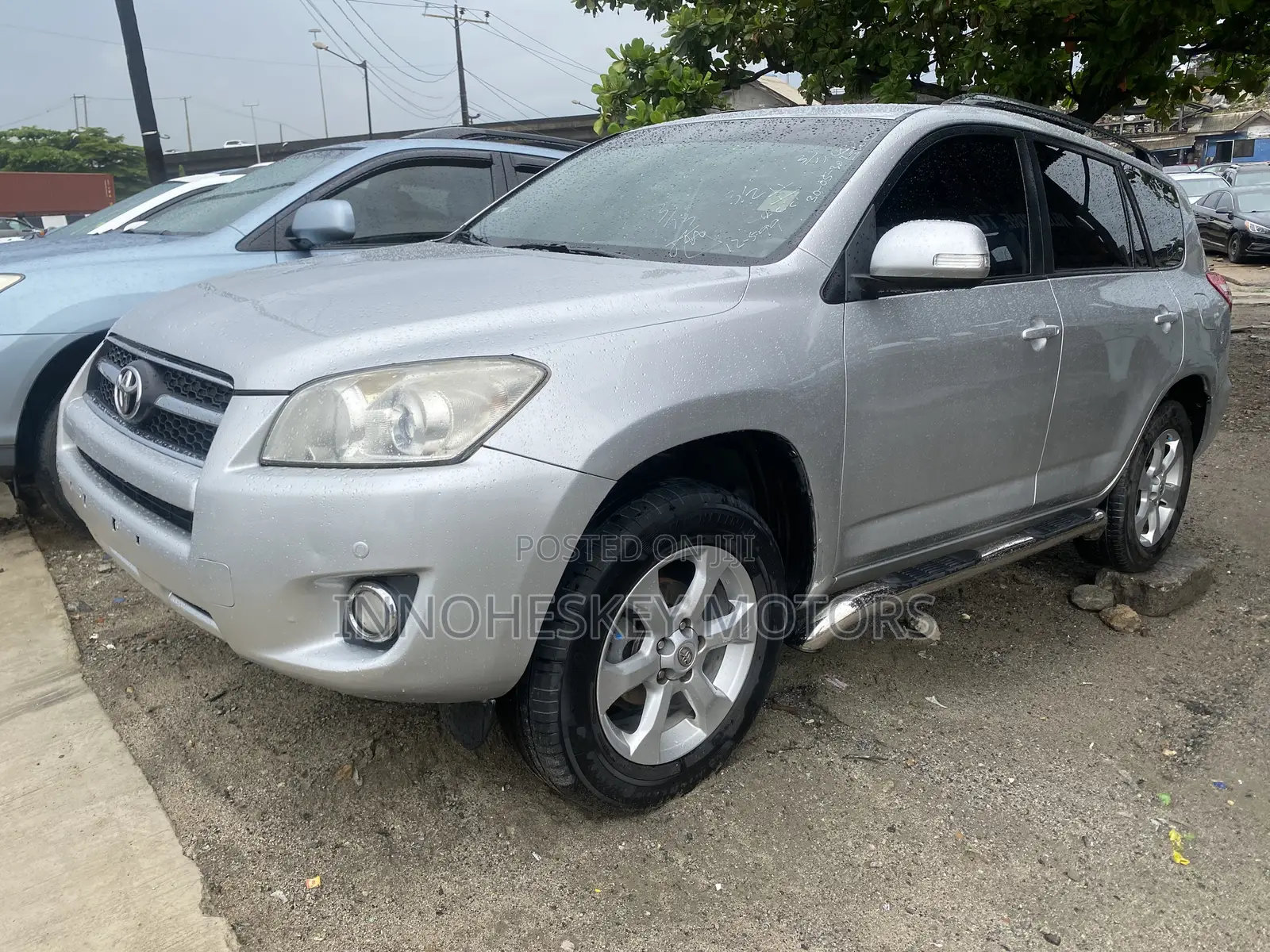 Toyota RAV4 2010 Silver