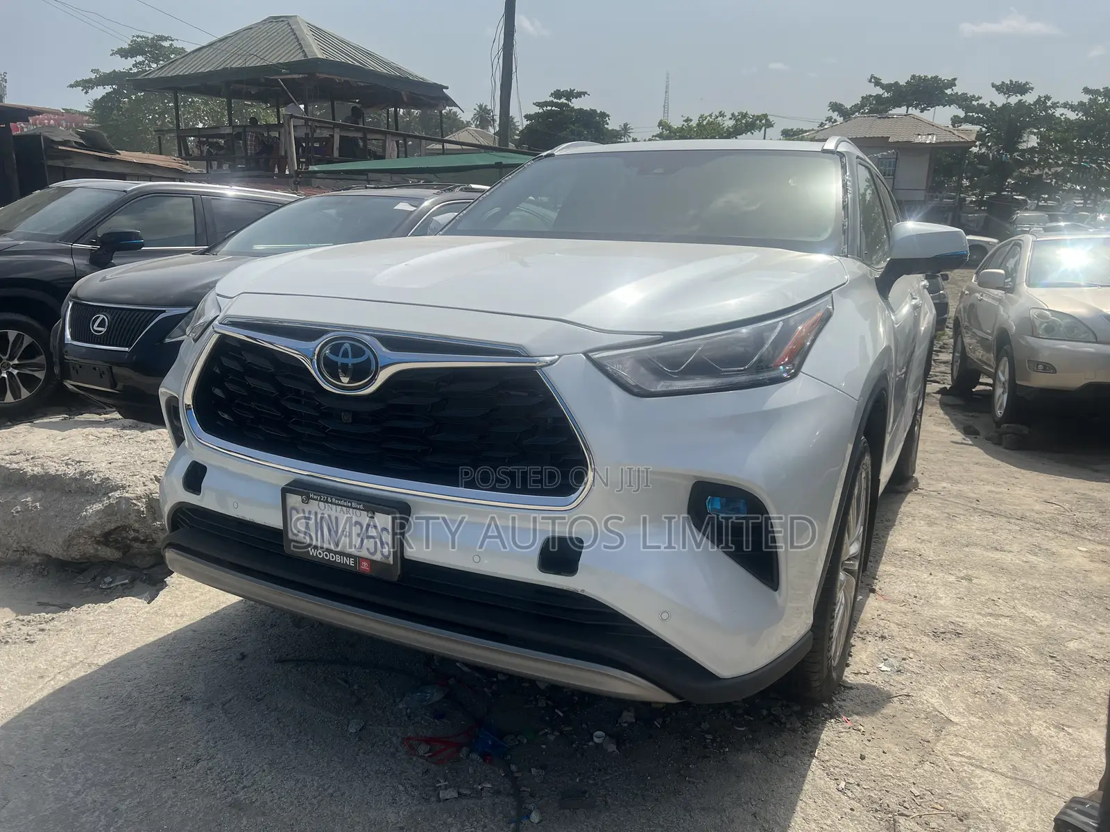 Toyota Highlander Platinum AWD 2023 White