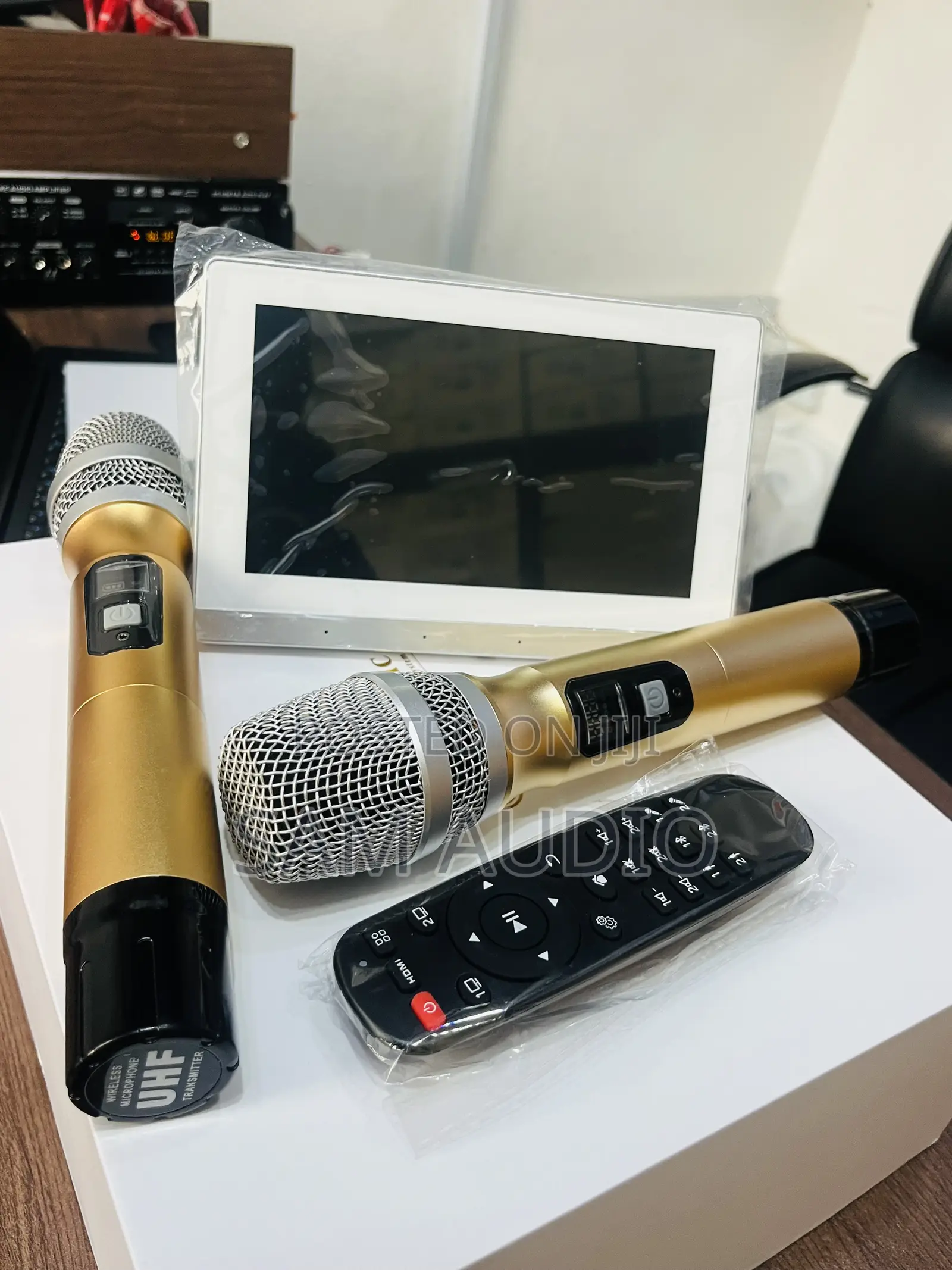 7”Inwall Amplifier With Two Microphones