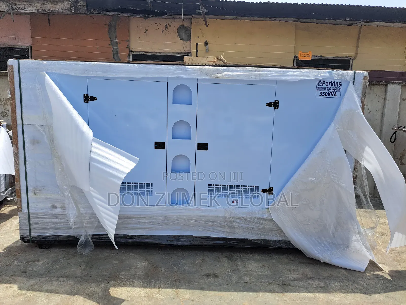 350kva Perkins Soundproof Diesel Generator Model 2024