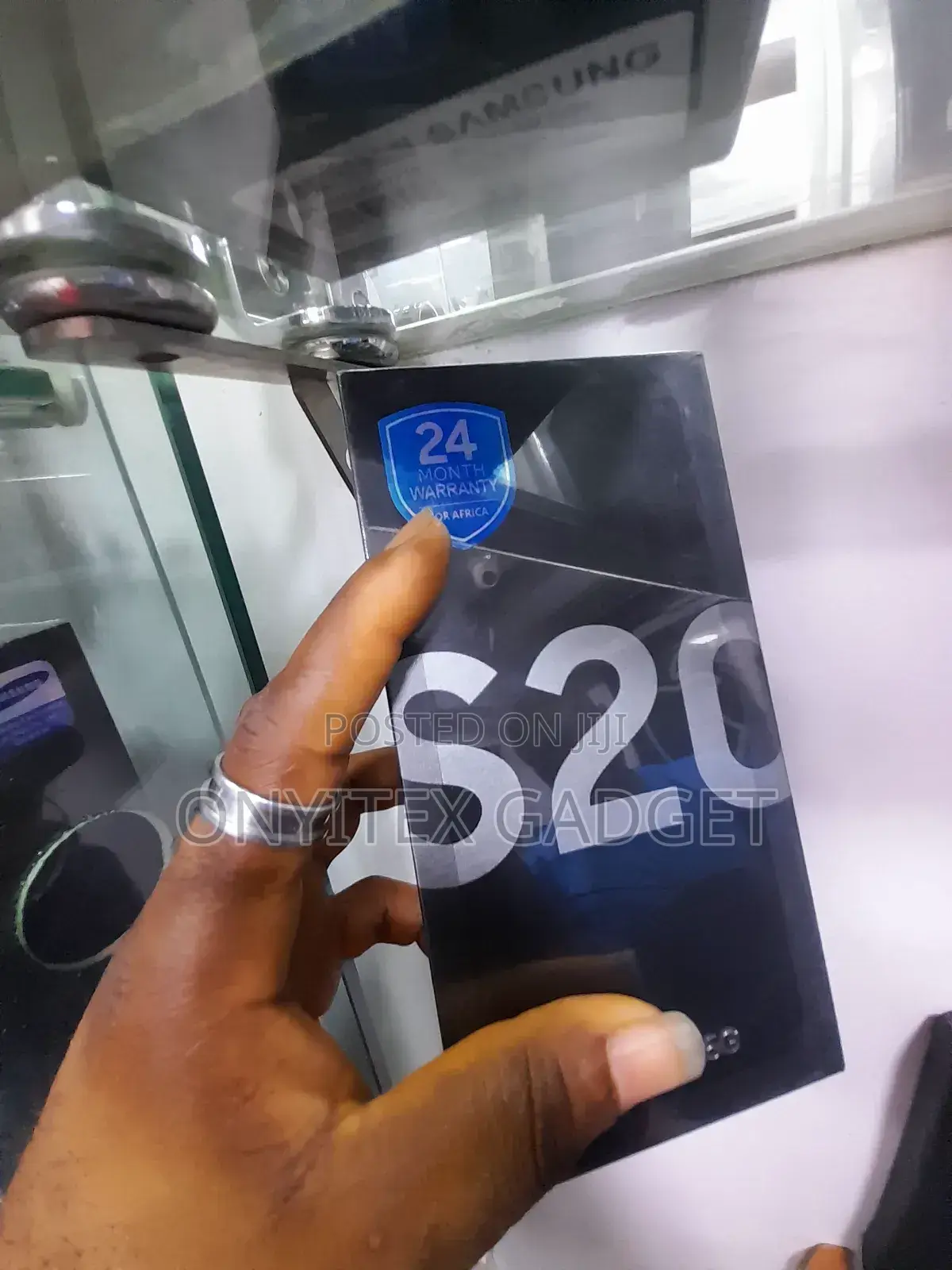 New Samsung Galaxy S20 128 GB Purple