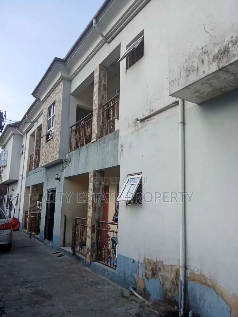 Furnished 10bdrm Block of Flats in Omachi Estate, Port-Harcourt