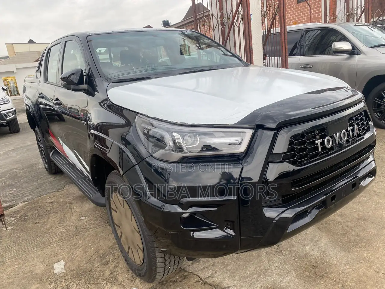 Toyota Hilux 2023 Black