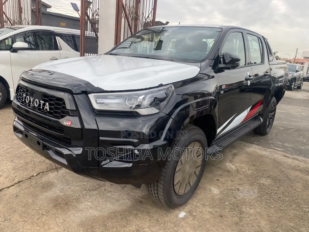 Toyota Hilux 2023 Black
