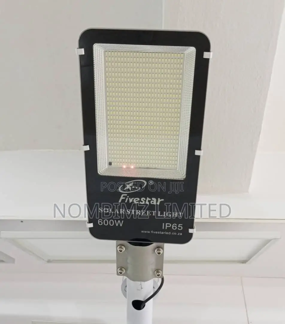 600W Nombimz Soko Solar Five Start Solar Street Light