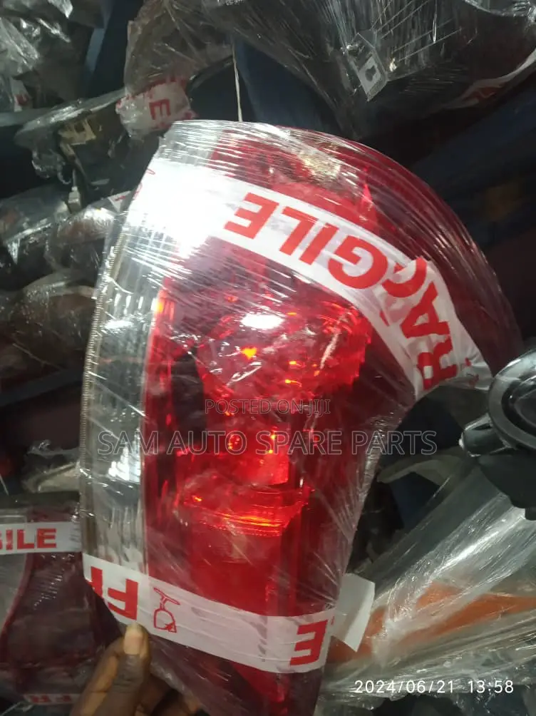 Toyota Venza Back Real Light Right Side 2015 Model