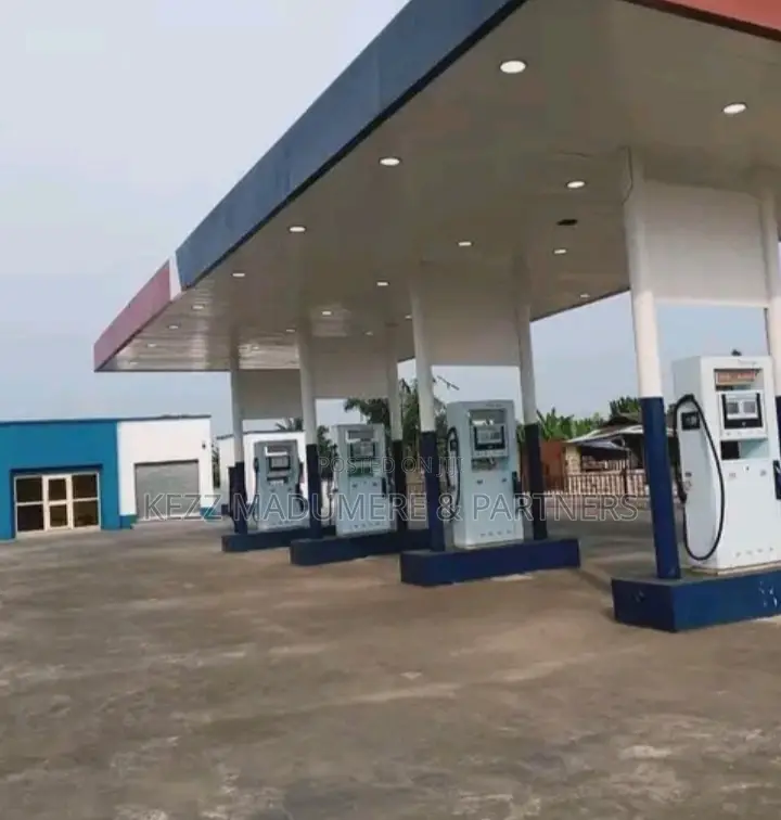 For Sale : Filling Station With 6 Pumps