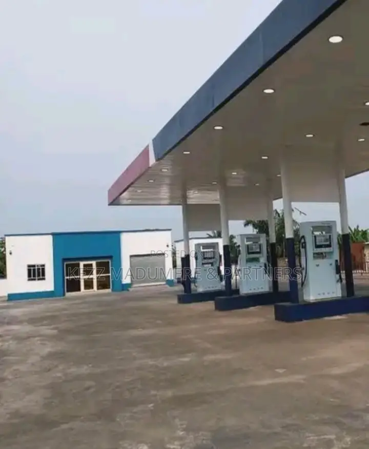 For Sale : Filling Station With 6 Pumps