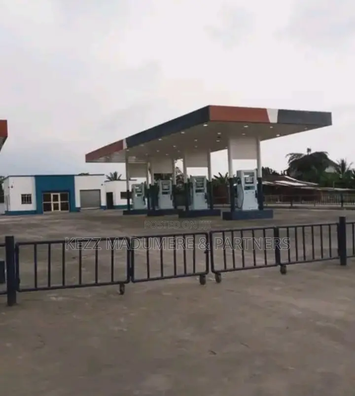 For Sale : Filling Station With 6 Pumps