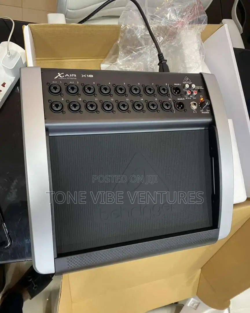 Behringer Xair X18