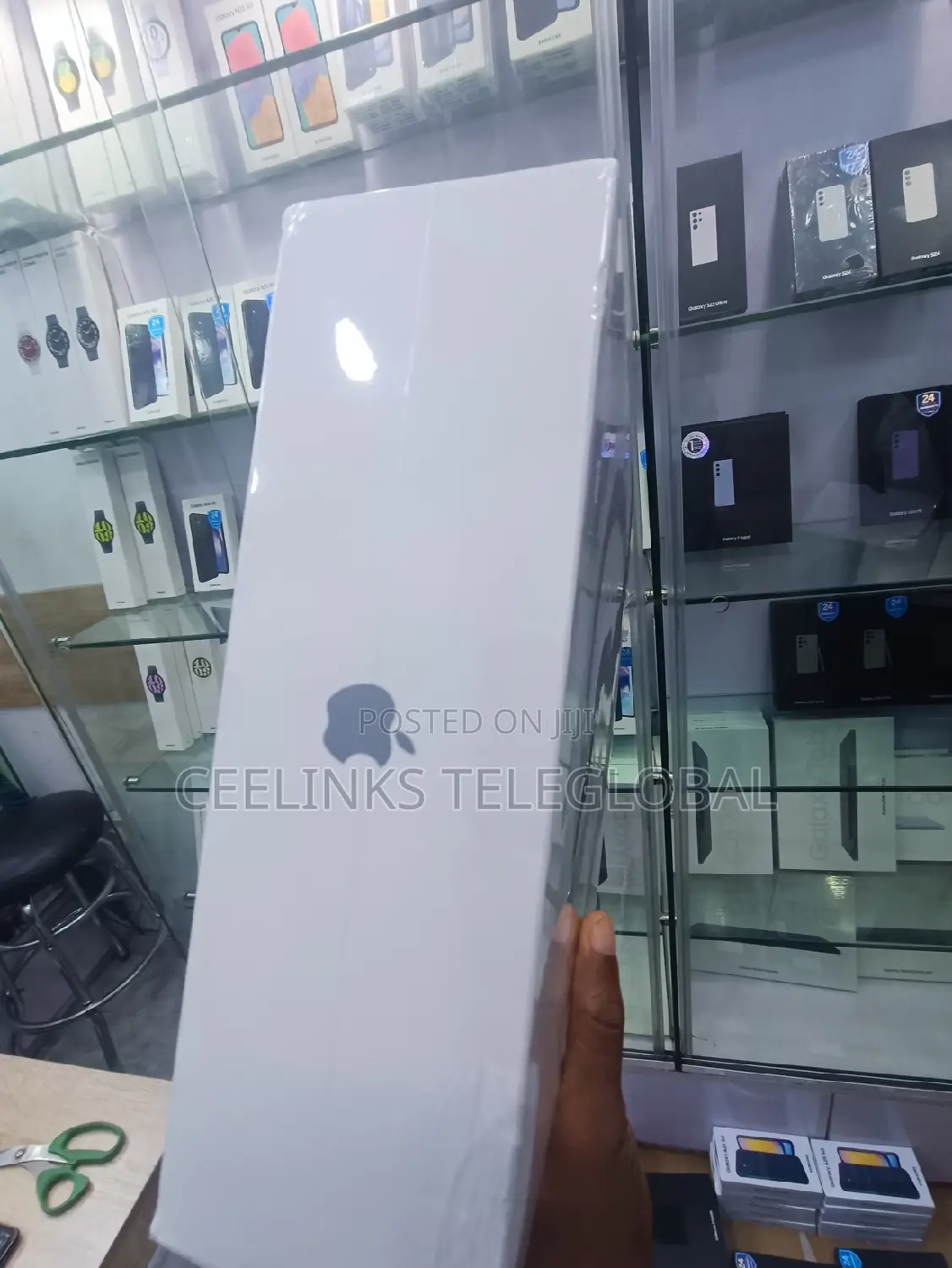 Brand New Apple Airpods Max With Smart Case