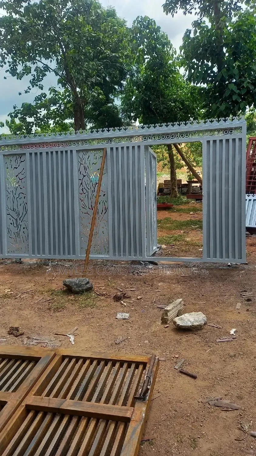 Rot Iron Gate Design