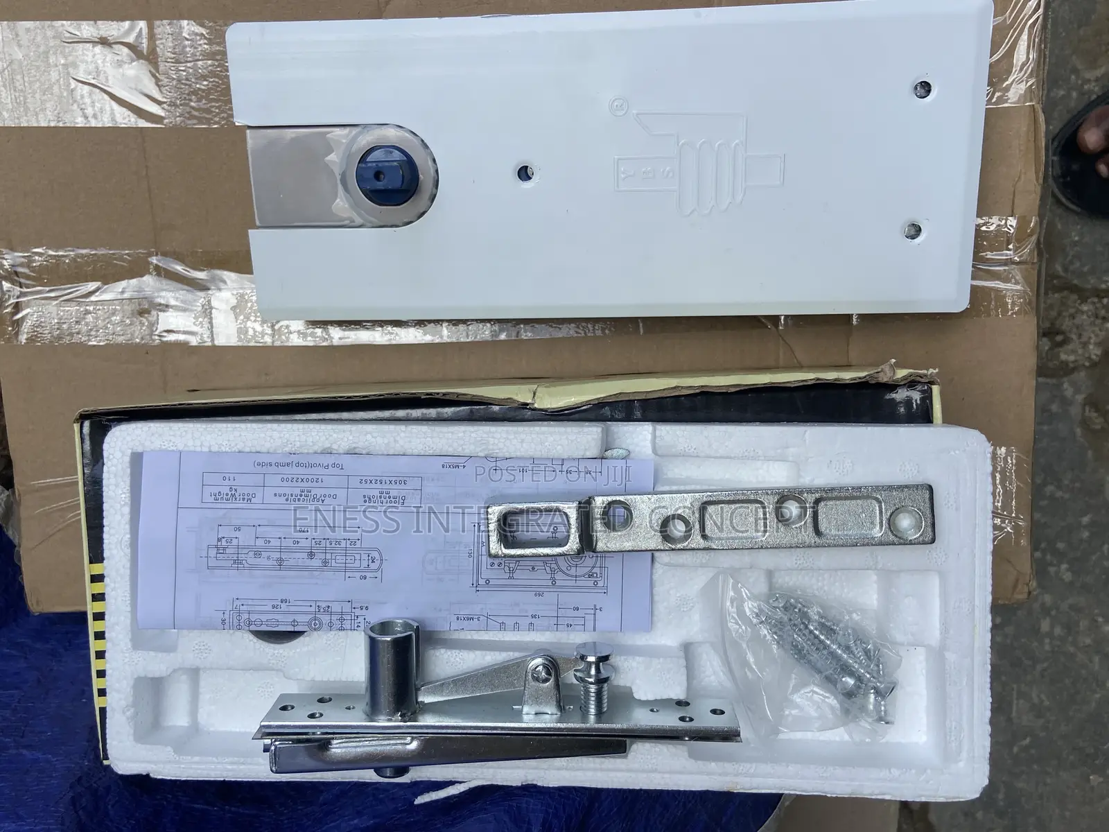 Quality Pivot Hinges