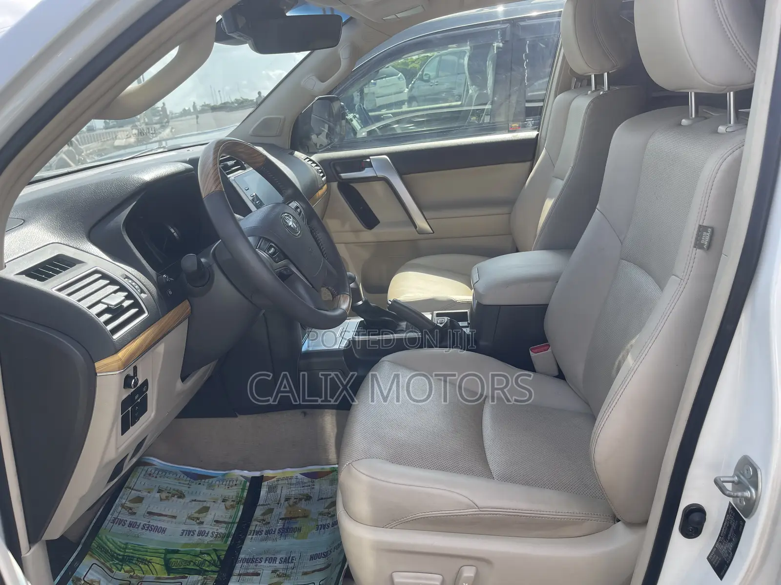 Toyota Land Cruiser Prado 2022 White