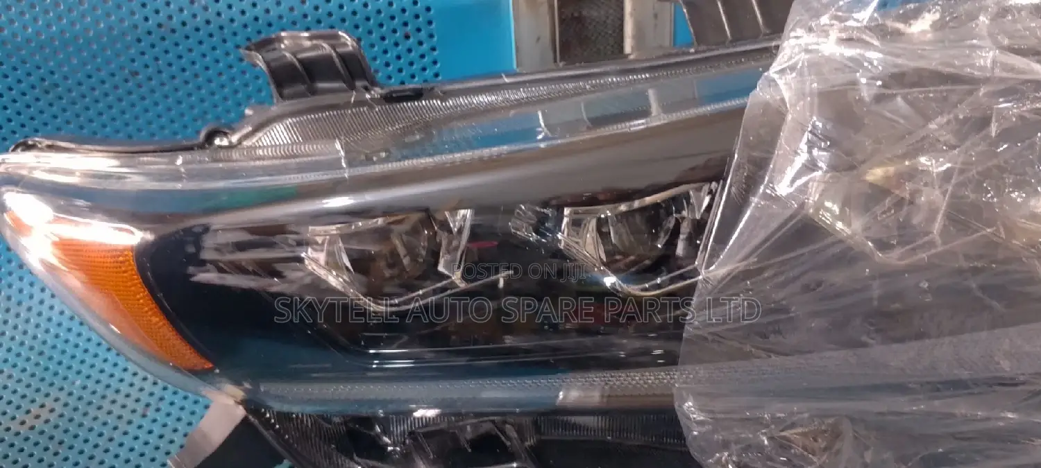 Head for Toyota Venza Three Torchi