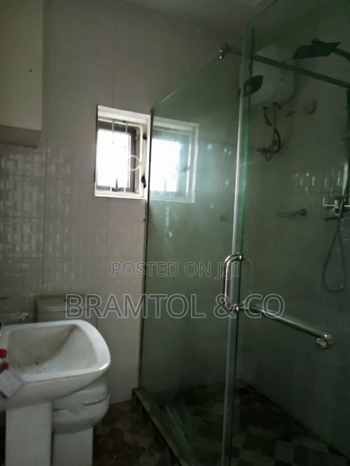 3bdrm Townhouse / Terrace in Naf Valley, Asokoro for rent