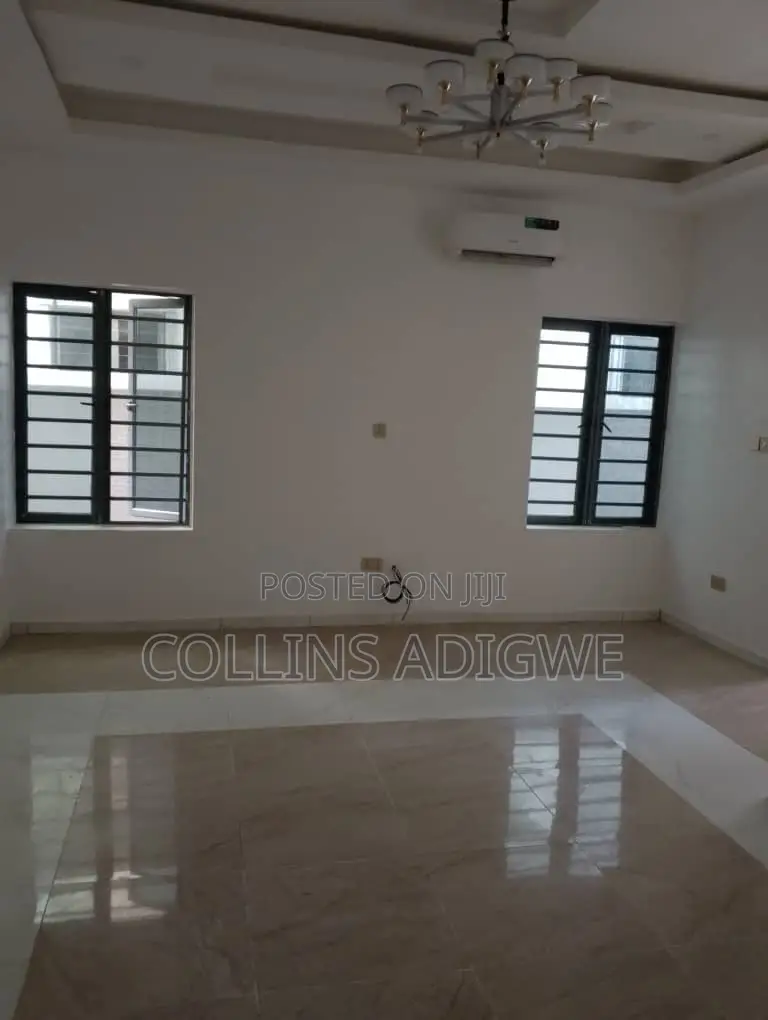 4bdrm Duplex in Orchid Estate for sale
