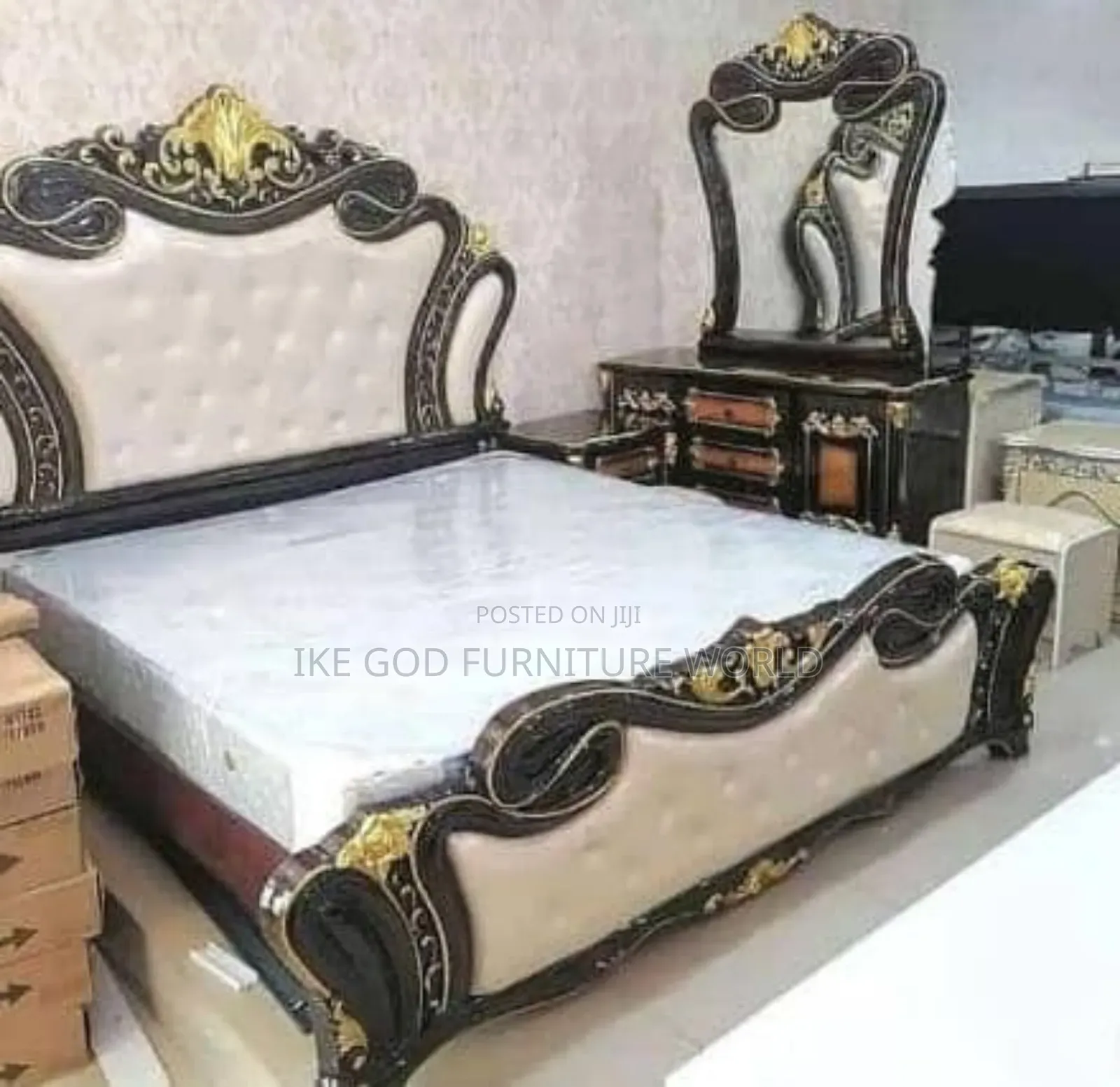 6by7 Imported Turkish Royal Family Bed With Dressing Mirror