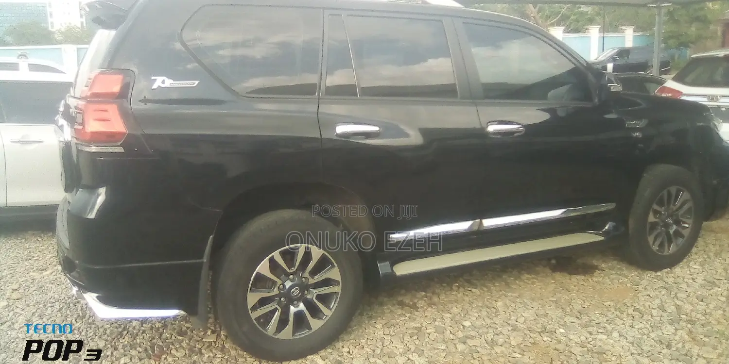Toyota Land Cruiser Prado 2023 Black