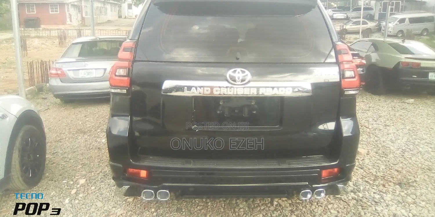 Toyota Land Cruiser Prado 2023 Black