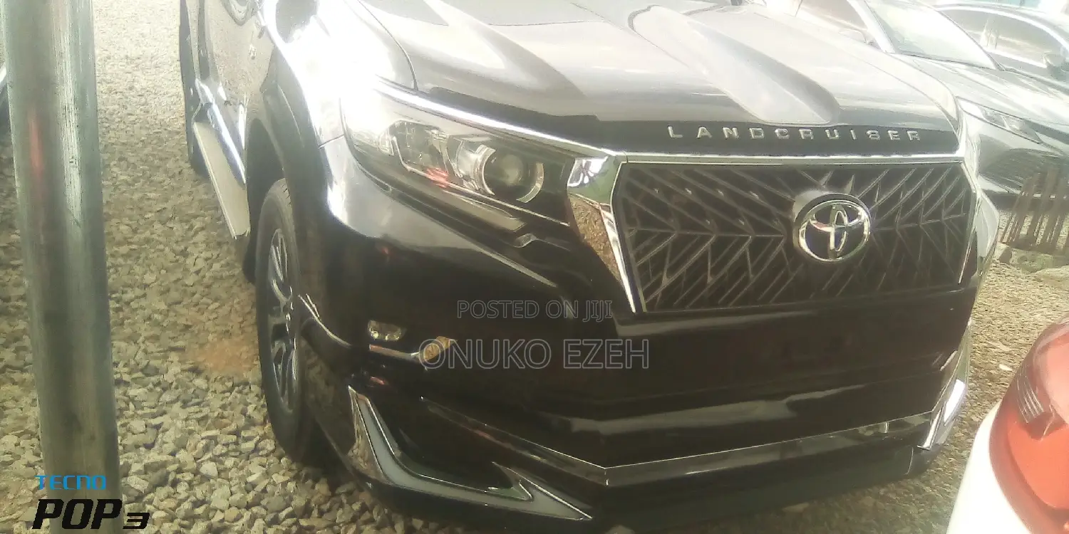 Toyota Land Cruiser Prado 2023 Black