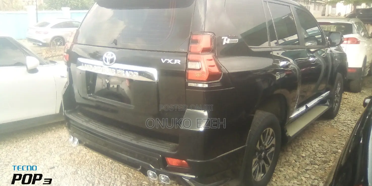 Toyota Land Cruiser Prado 2023 Black