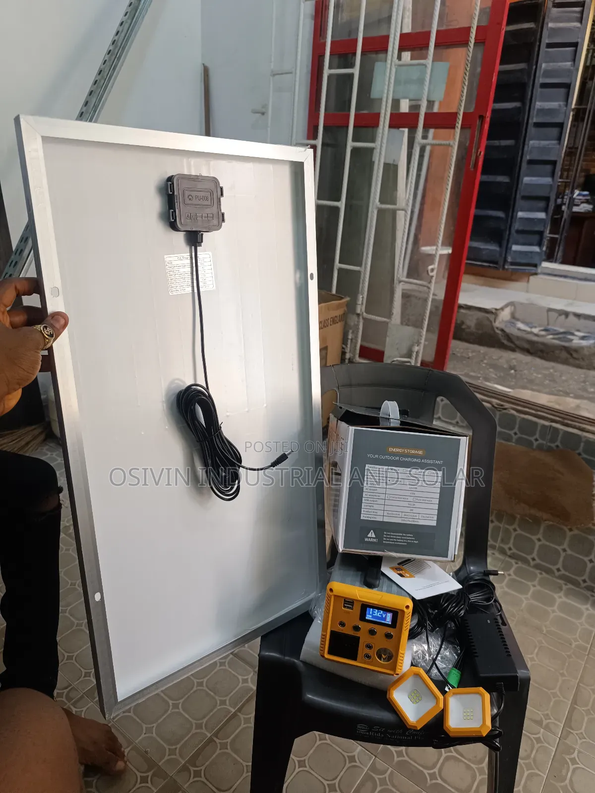 Energy Storage 300w Solar Generator With 50w Solar Panel