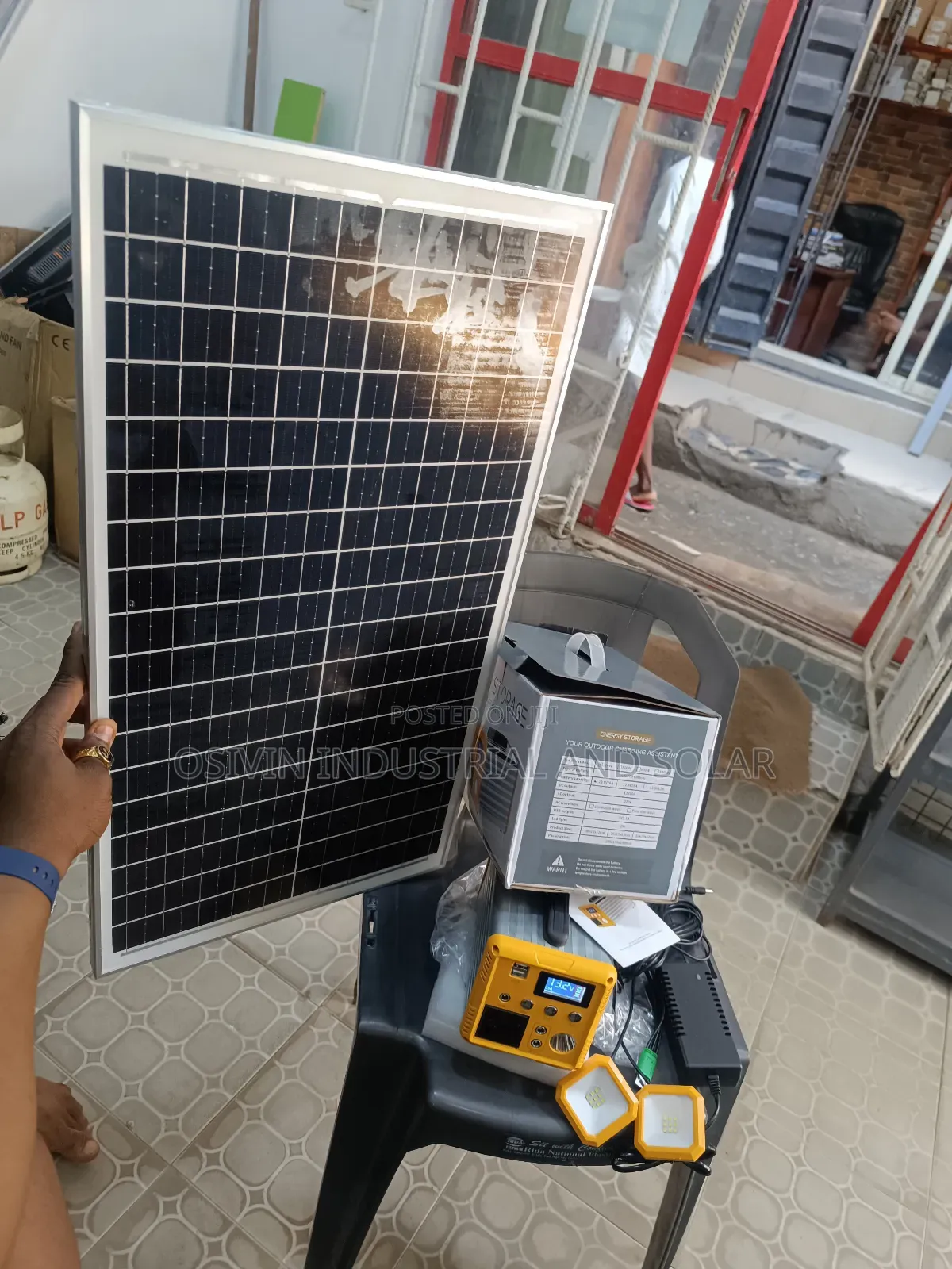Energy Storage 300w Solar Generator With 50w Solar Panel