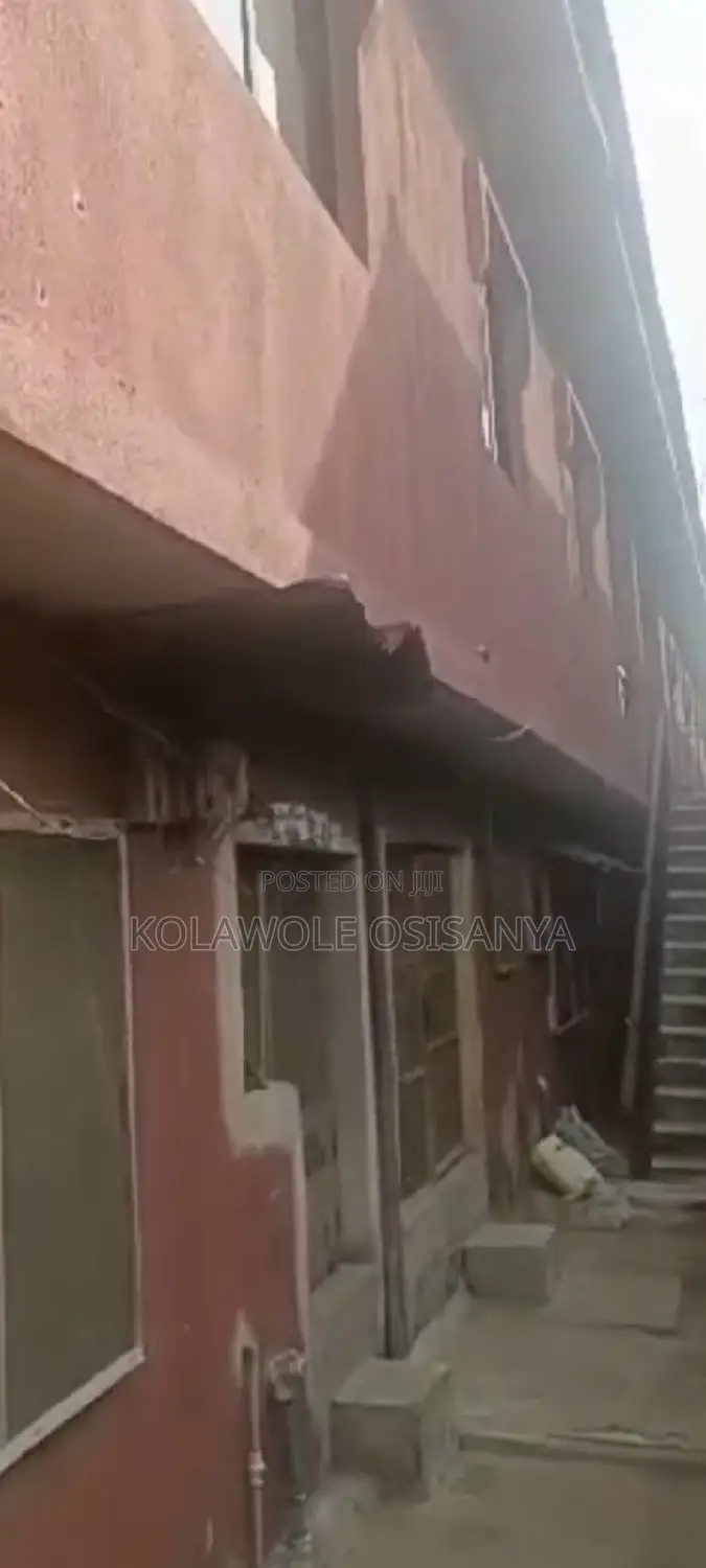2bdrm Block of Flats in Akowonjo for sale