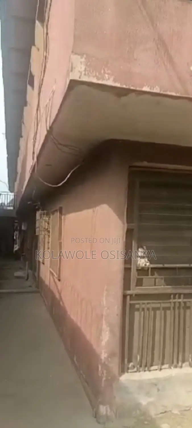 2bdrm Block of Flats in Akowonjo for sale