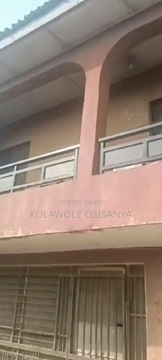 2bdrm Block of Flats in Akowonjo for sale