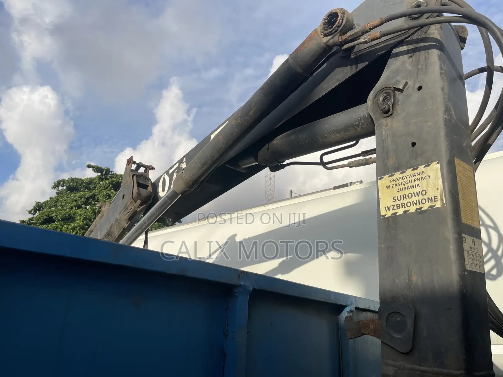 Foreign Used Mercedes Benz 1213 Hiab Truck.