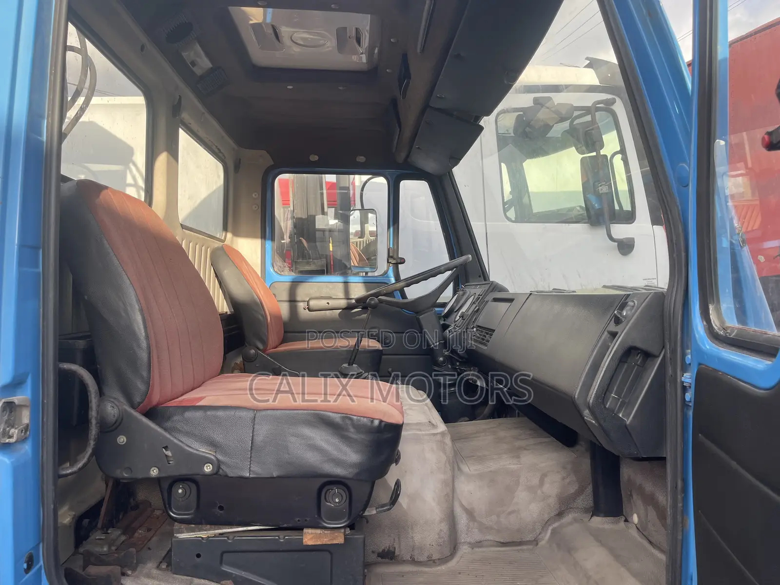Foreign Used Mercedes Benz 1213 Hiab Truck.