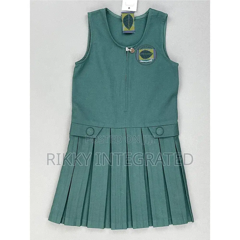 Pinafore,Uniforms Producers With Special Sewing Machine