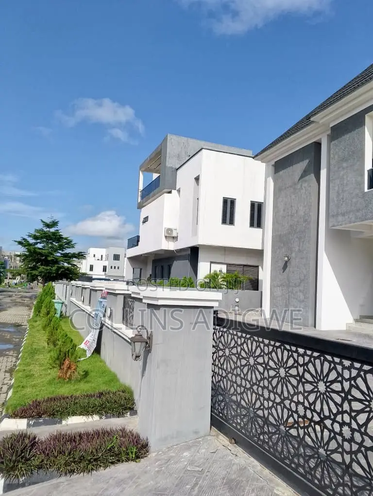 5bdrm Duplex in Call To Enter Estate, Chevron for sale