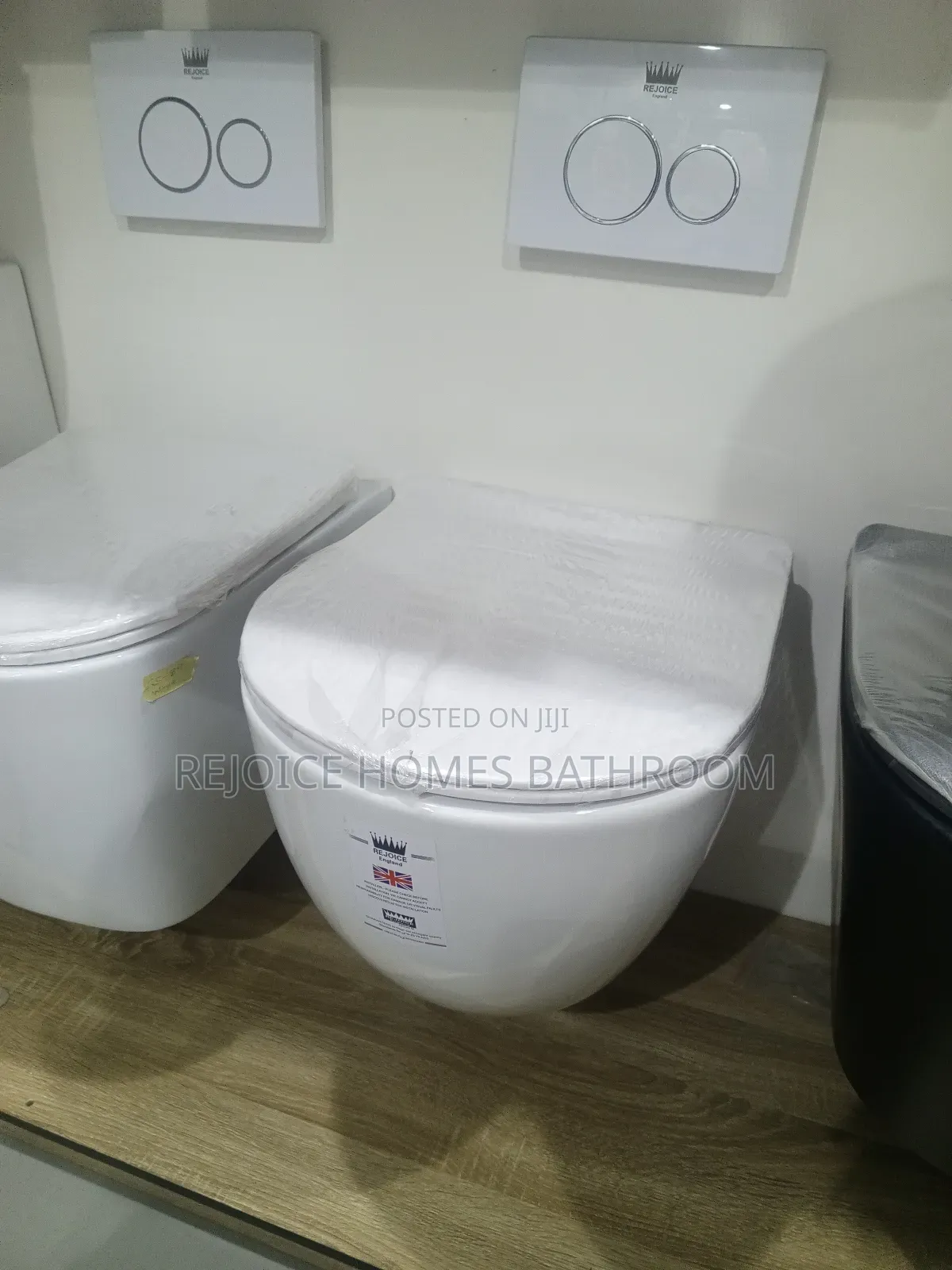 Conceal Water Closet Hanging Round