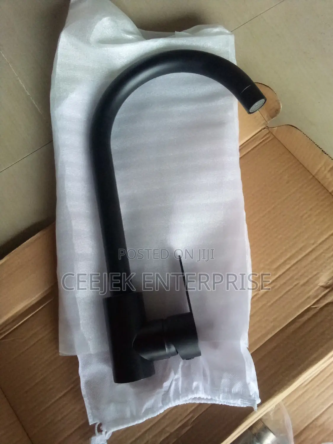 Black Round Sink Mixer