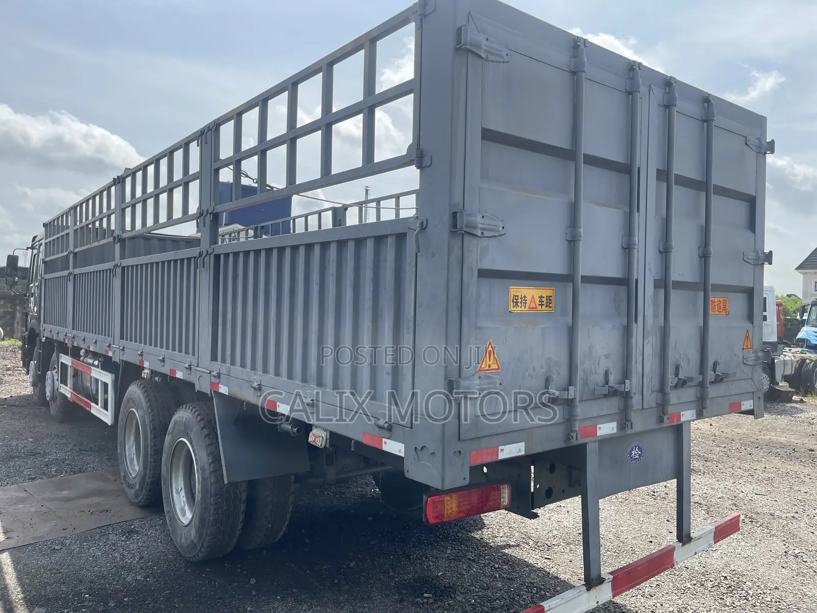 Foreign Used Howo Sinotruck Truck 371hp