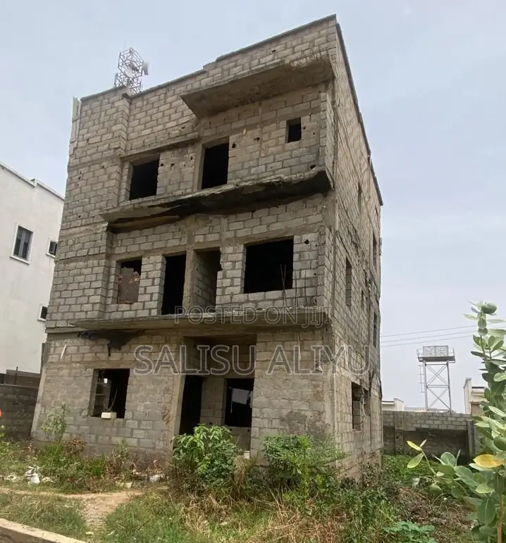 5bdrm Duplex in Sagama Dawaki for sale