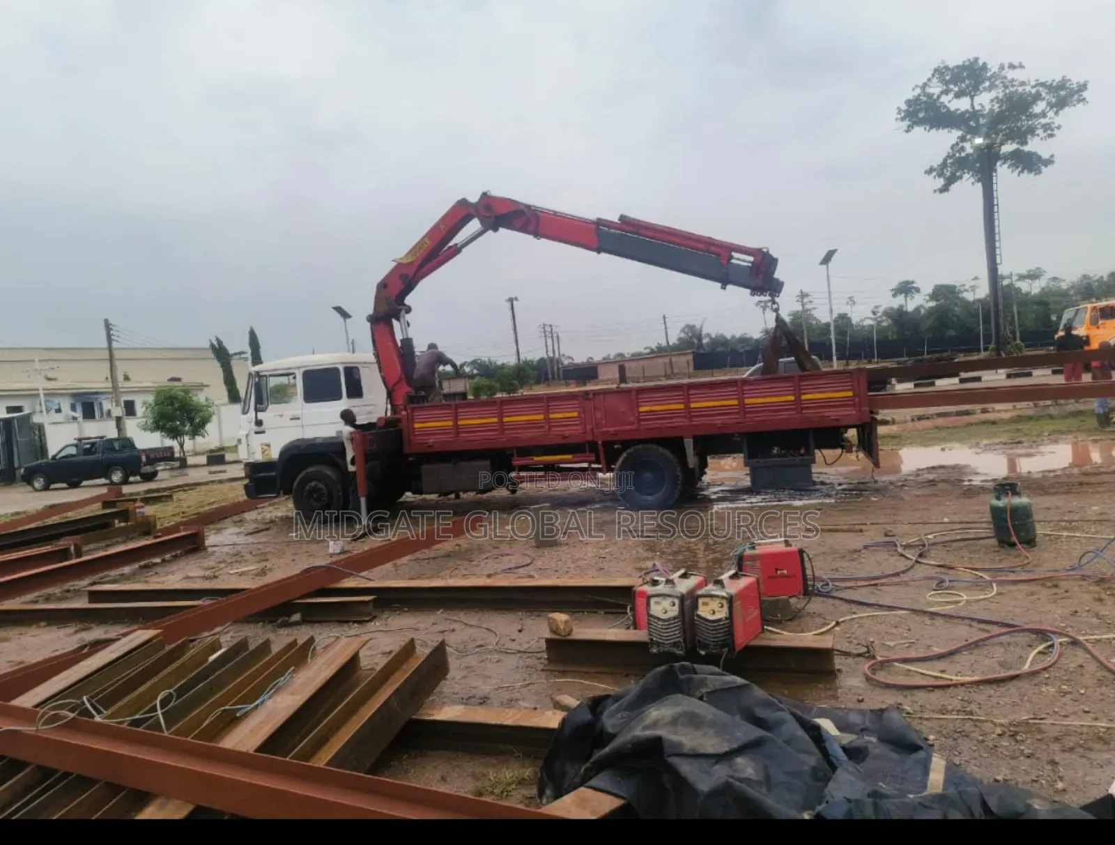 Long Boom Crane Truck (Hiab) for Rental