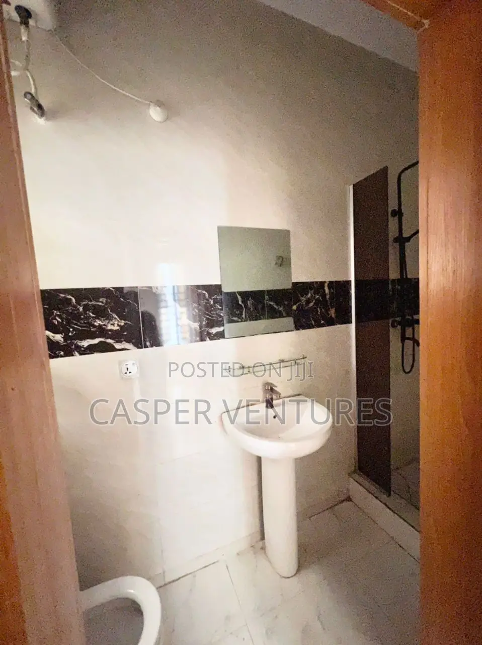 1bdrm Shared Apartment in Ikota Gra for rent