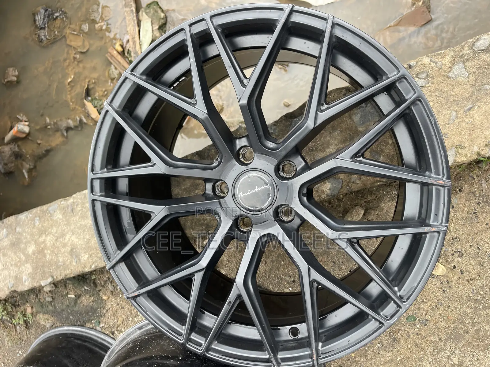 Sporty Black 18 Inch Toyota