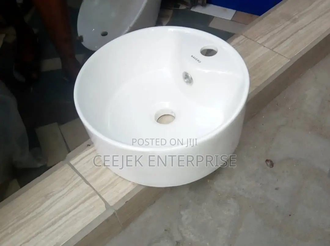 Round Canter Top Basin