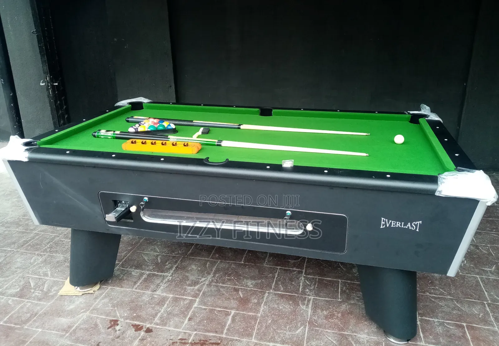 Everlast Marble Snooker  Board With Coin and Accessories