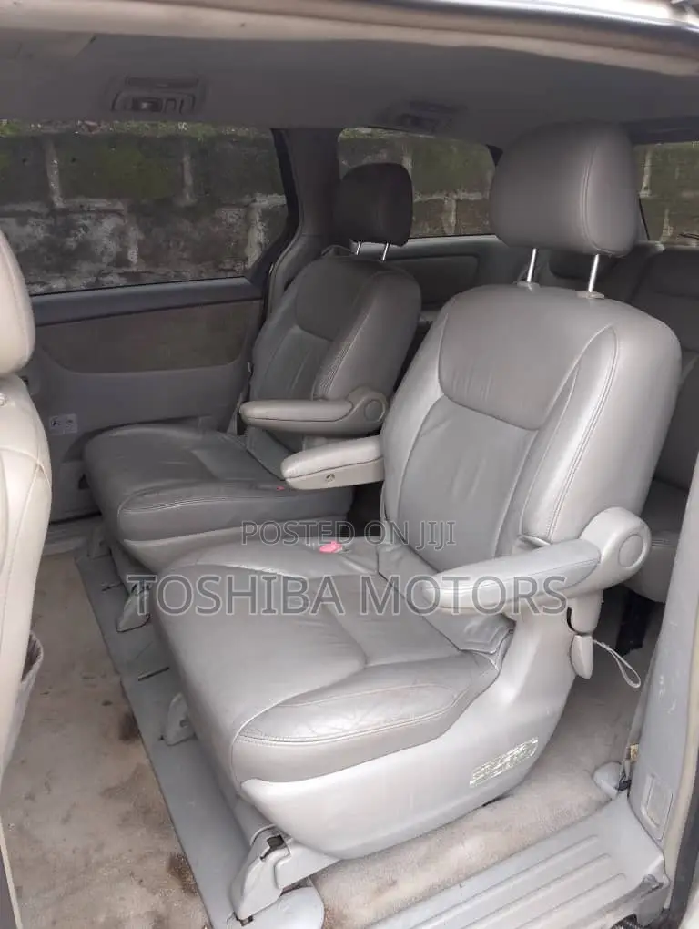 Toyota Sienna LE AWD 2005 Silver