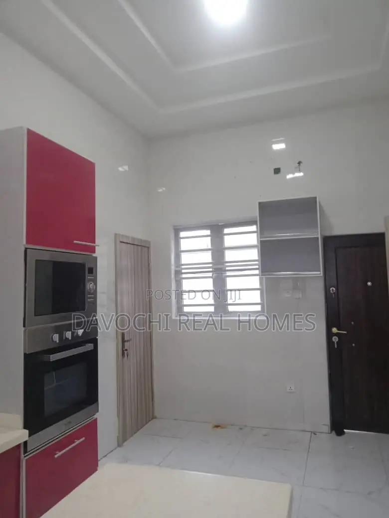 4bdrm Duplex in Orchid Road, Lekki for sale